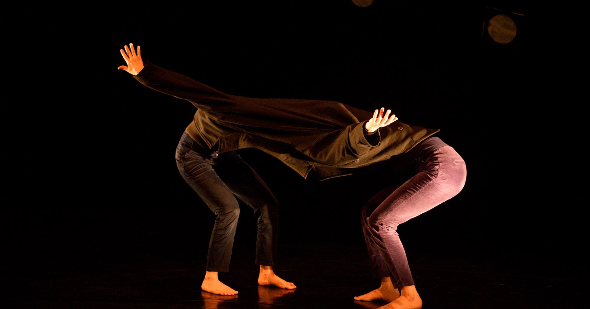 Sous le Manteau - La Compagnie Sur le Tas - Théâtre Les Aires Die