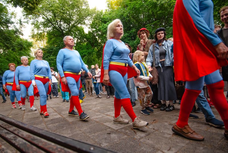Blue tired heroes © Dainius Putinas